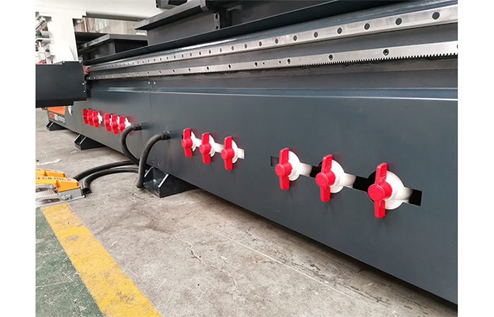 雙工位全自動(dòng)開料機(jī)B3